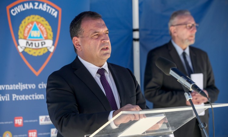 Beroš: Za sada nema reakcija na cjepivo